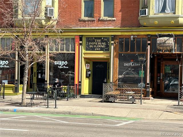 169 W Byers Place