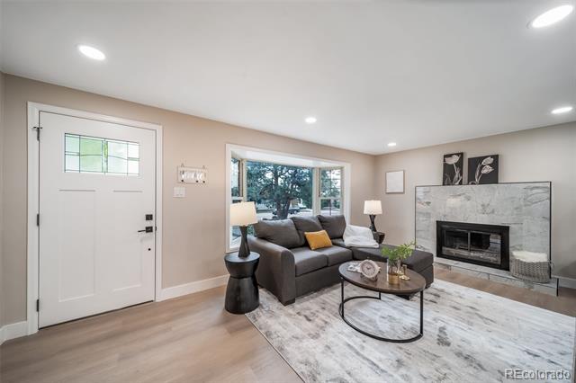 10070 W 9th Drive