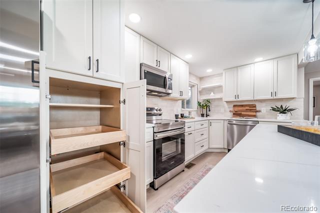 10070 W 9th Drive