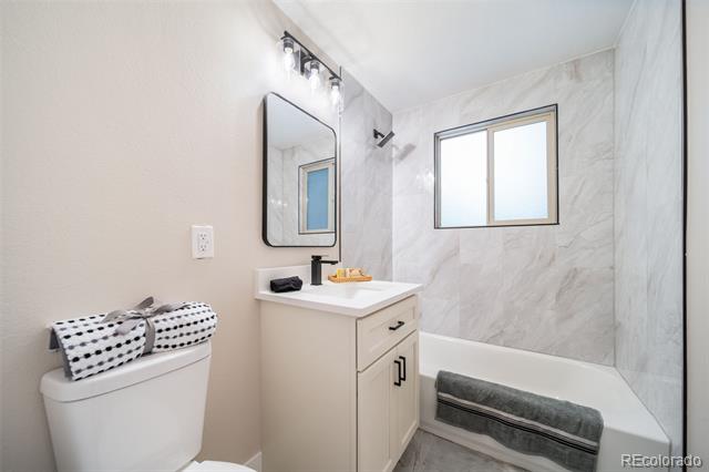 10070 W 9th Drive