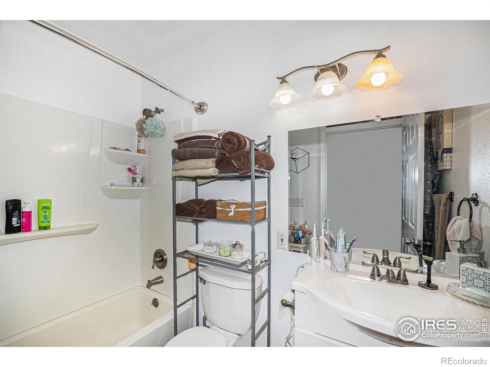 3321-3323 Butternut Drive