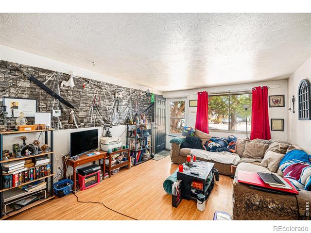 3321-3323 Butternut Drive