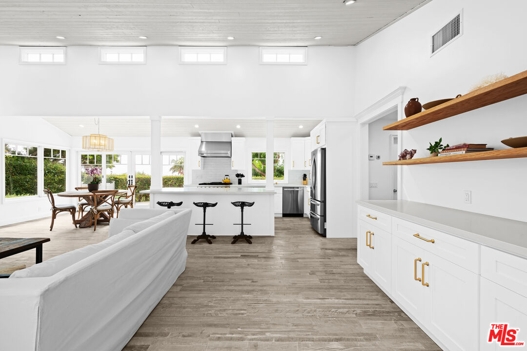 31755 Cottontail Ln