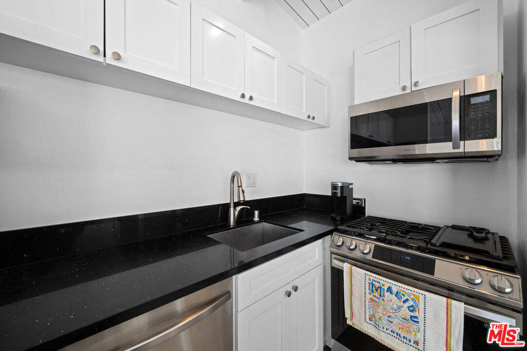 25154 Malibu Rd Unit: 4