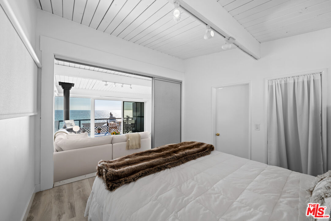 25154 Malibu Rd Unit: 4