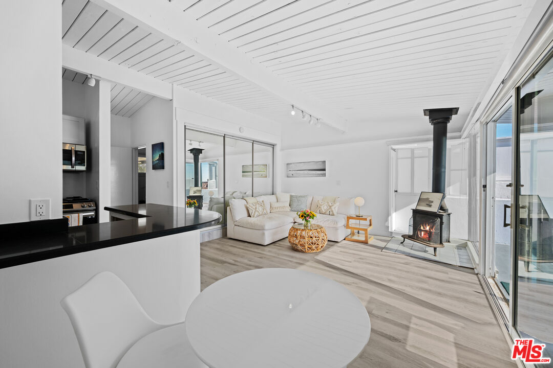 25154 Malibu Rd Unit: 4