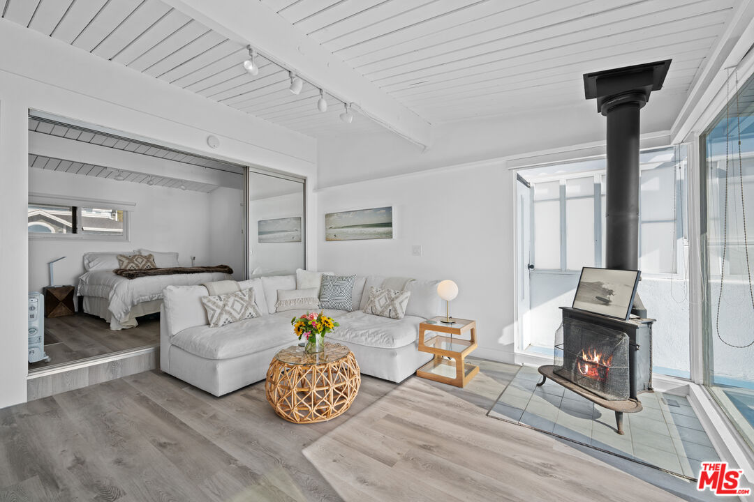 25154 Malibu Rd Unit: 4