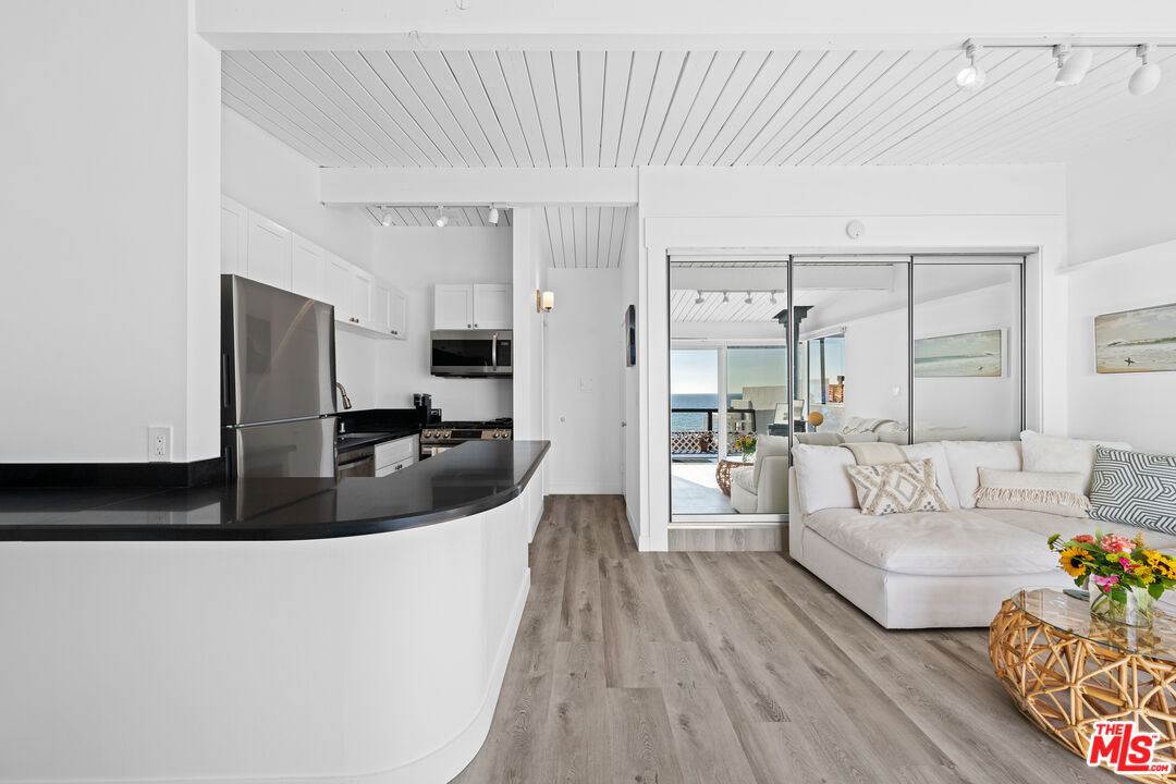 25154 Malibu Rd Unit: 4