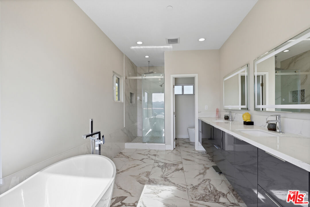 53 Saddlebow Rd