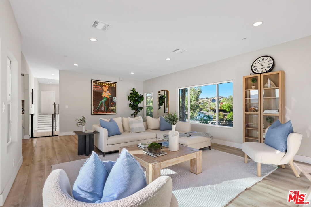 53 Saddlebow Rd