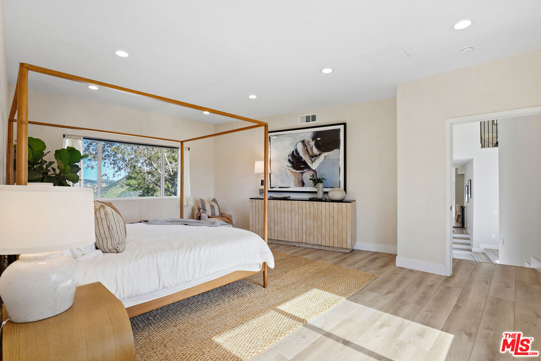53 Saddlebow Rd