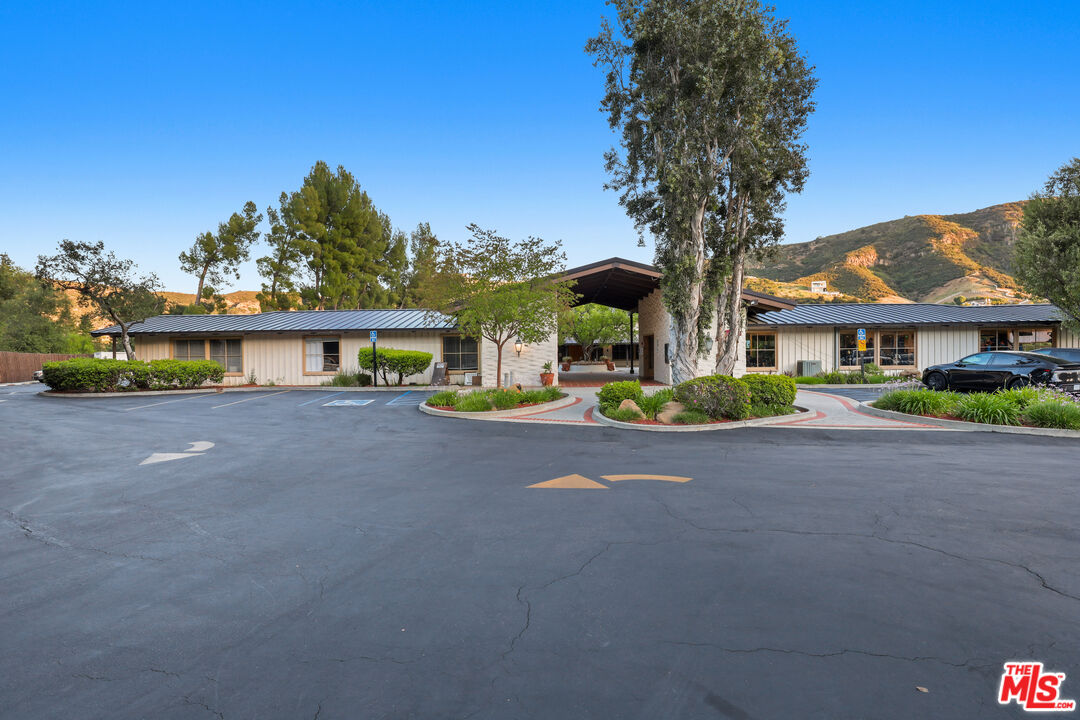 53 Saddlebow Rd