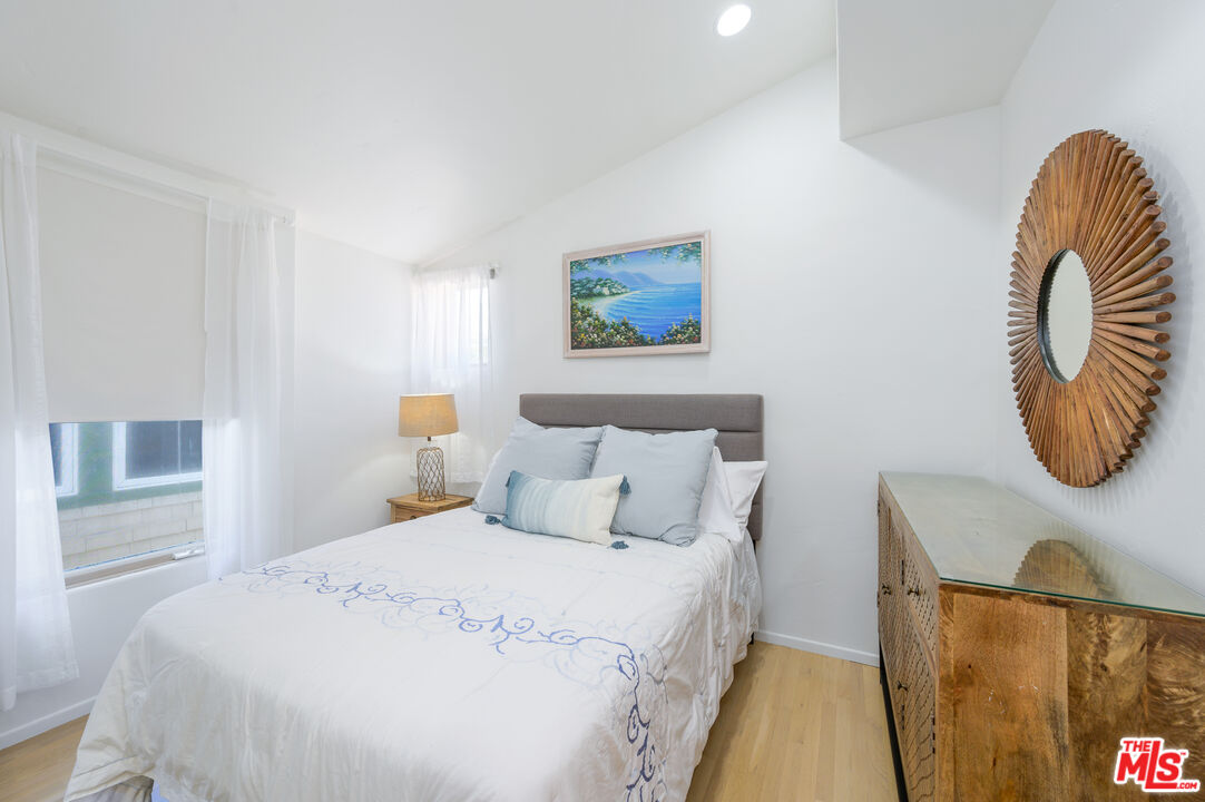 23620 Malibu Colony Rd