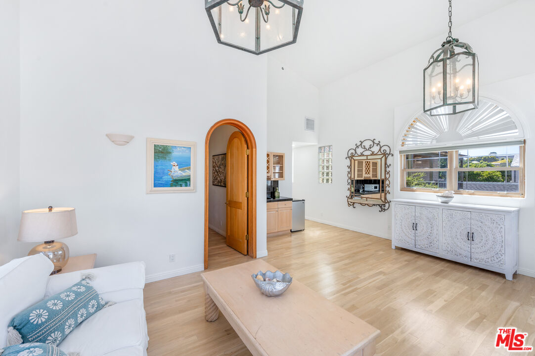 23620 Malibu Colony Rd