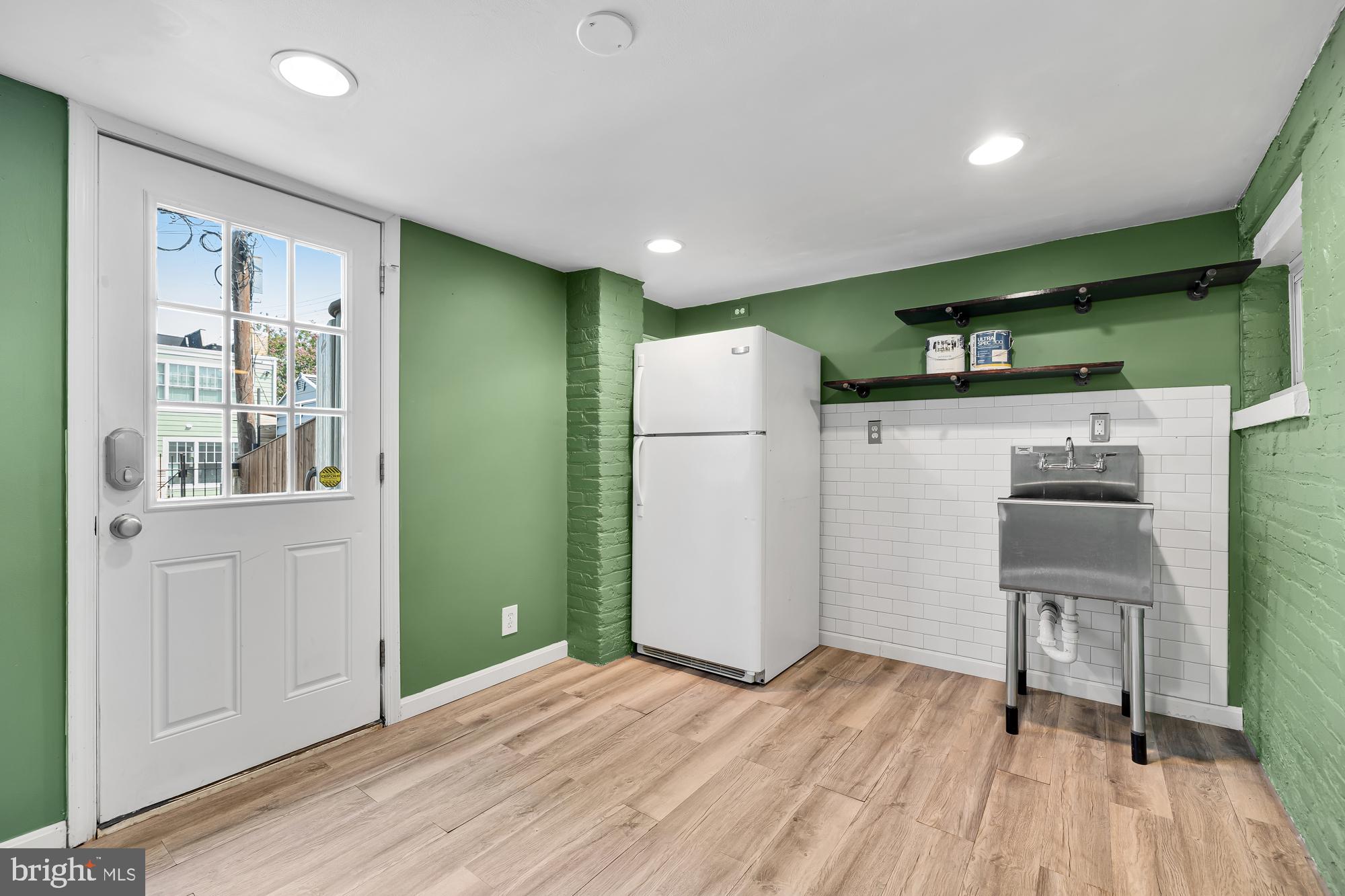 403 DELAFIELD PLACE NW