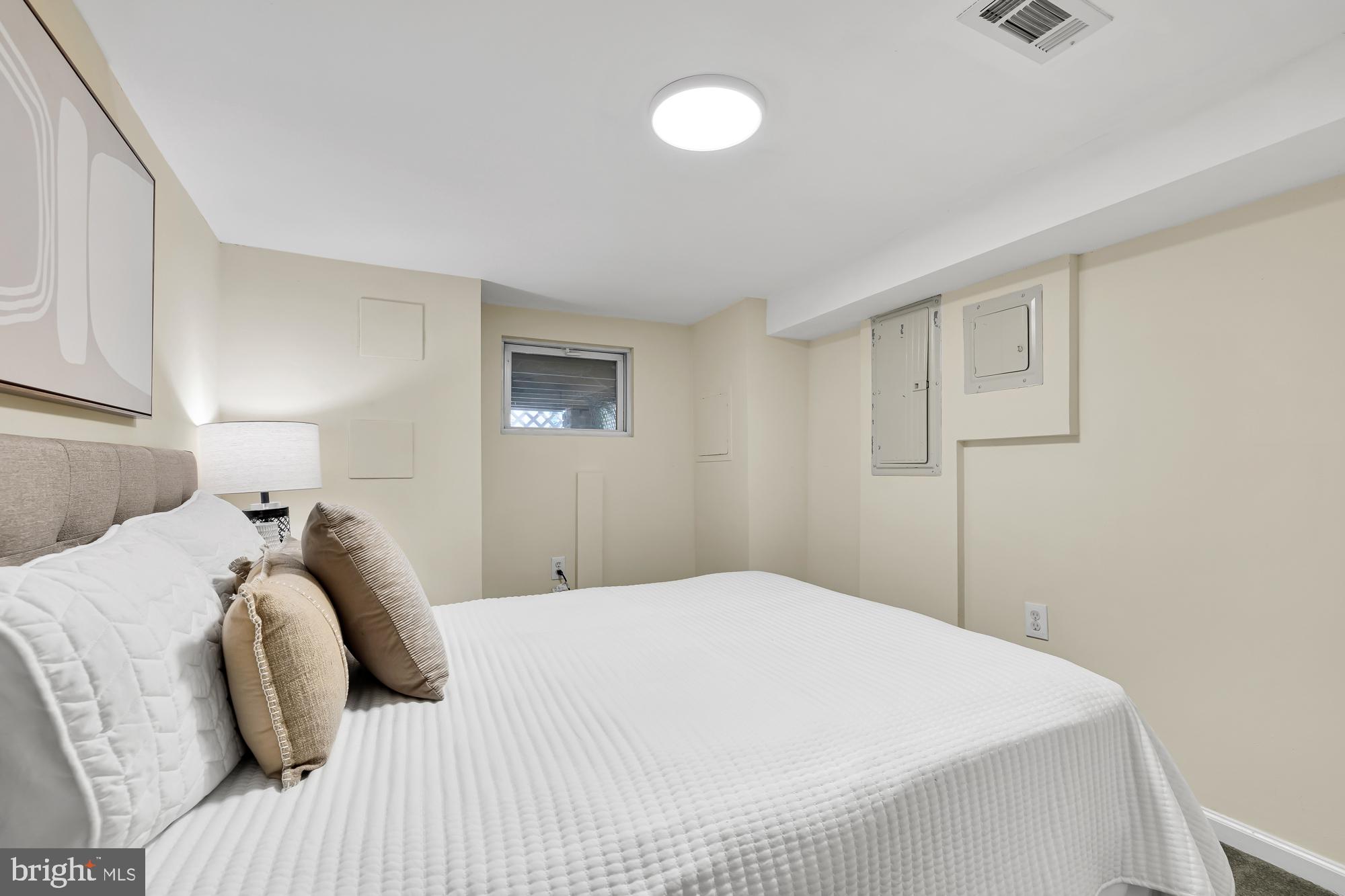 403 DELAFIELD PLACE NW