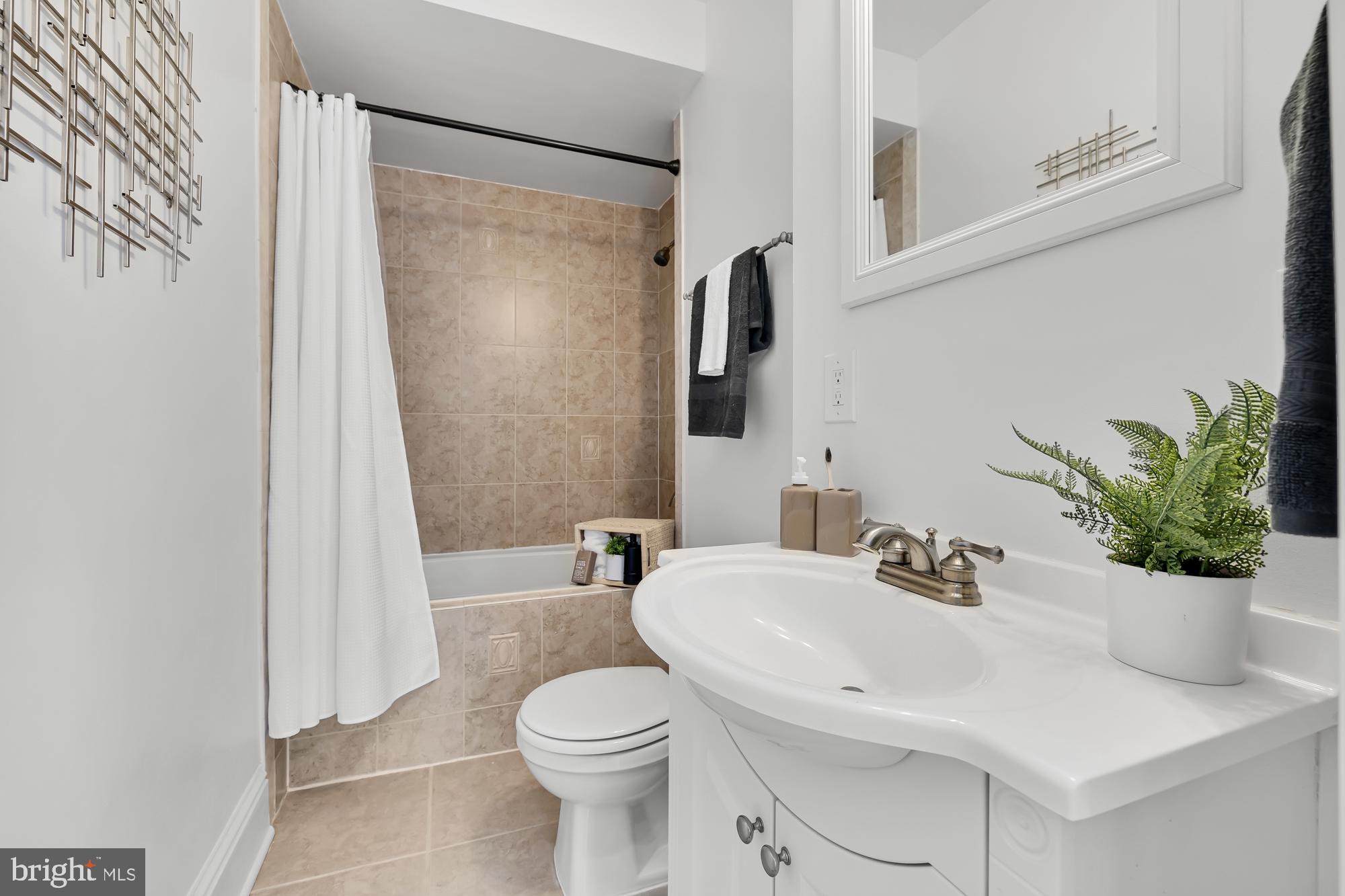 403 DELAFIELD PLACE NW