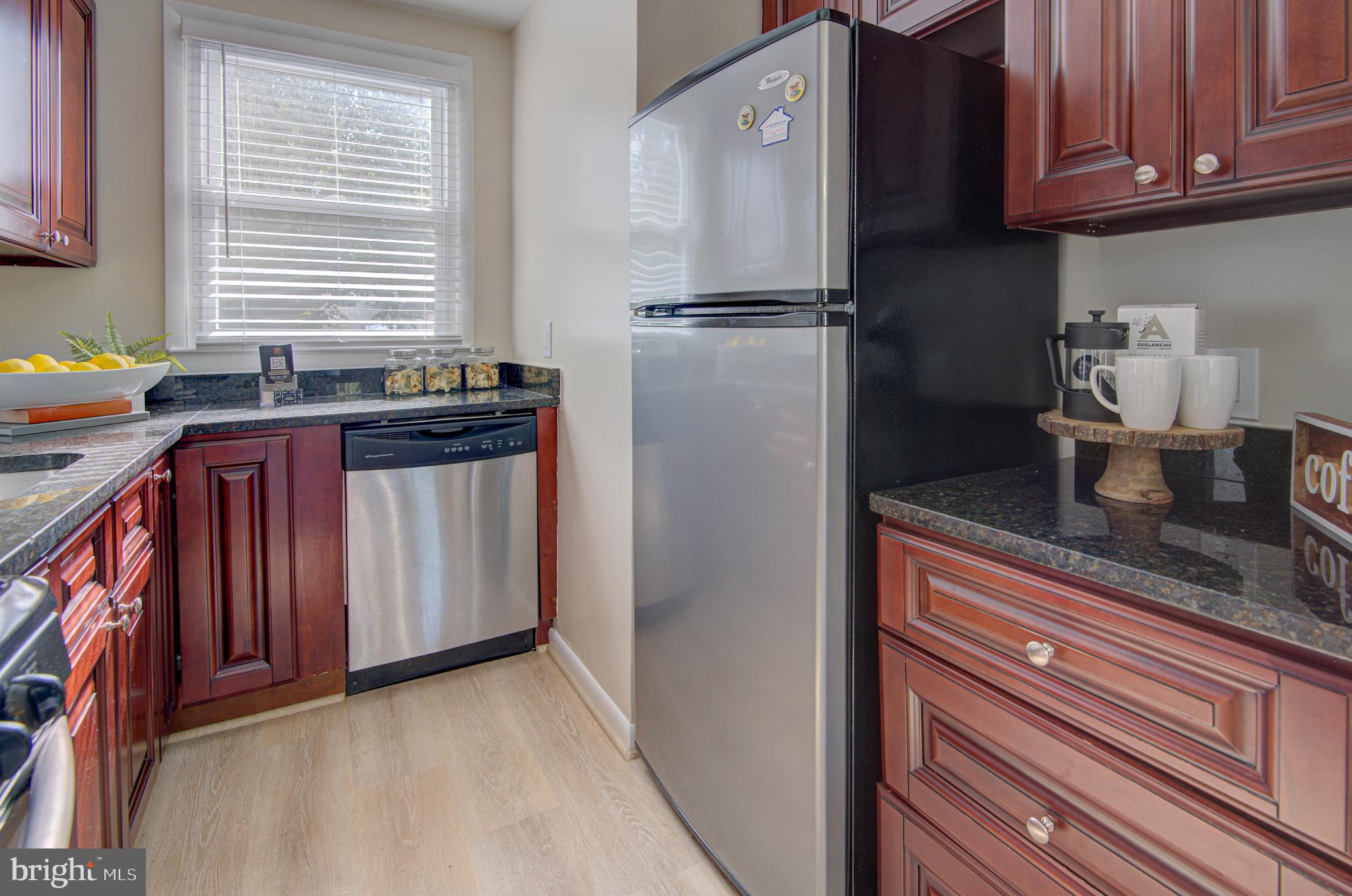 1344 VALLEY PLACE SE