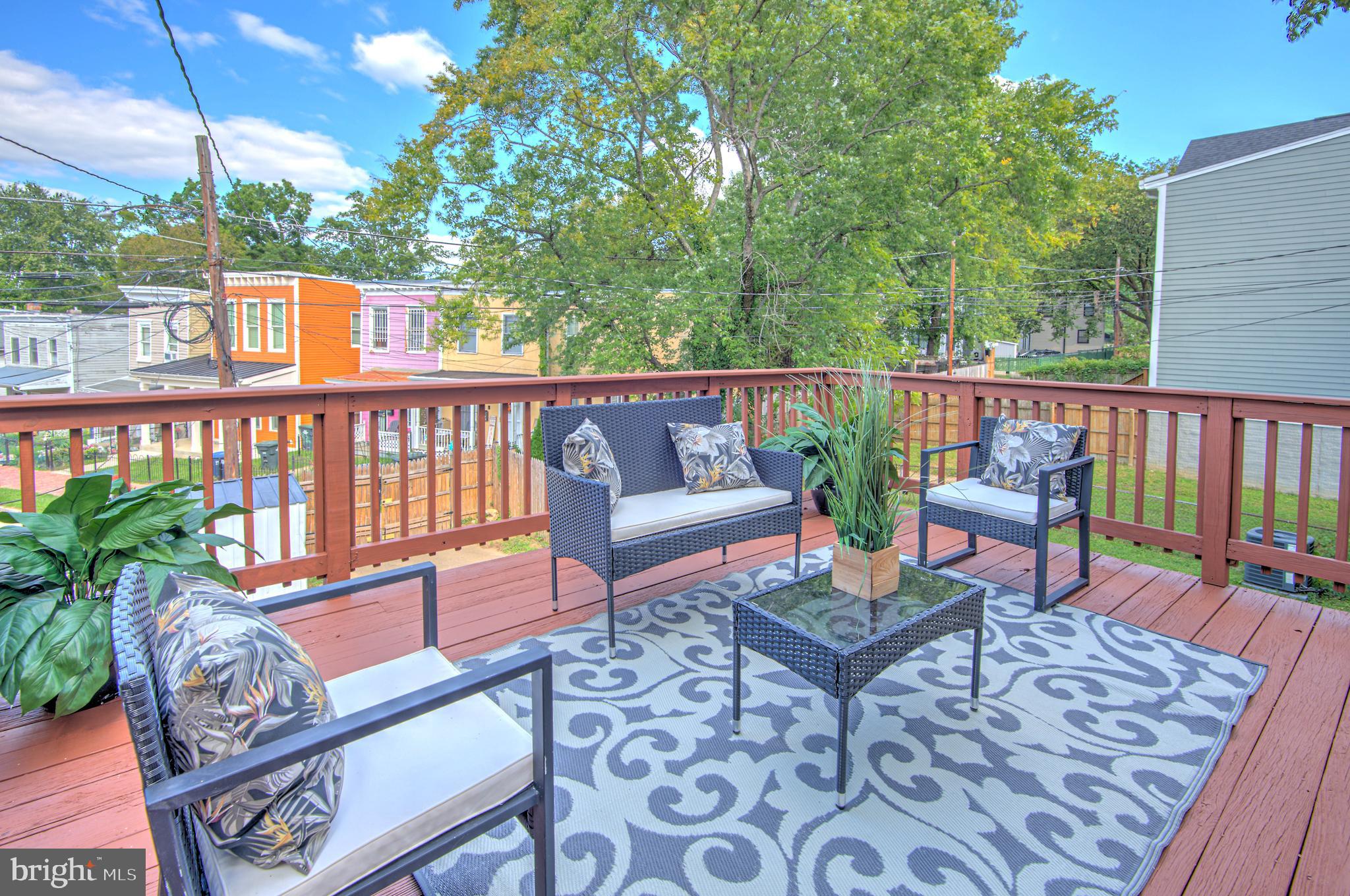 1344 VALLEY PLACE SE