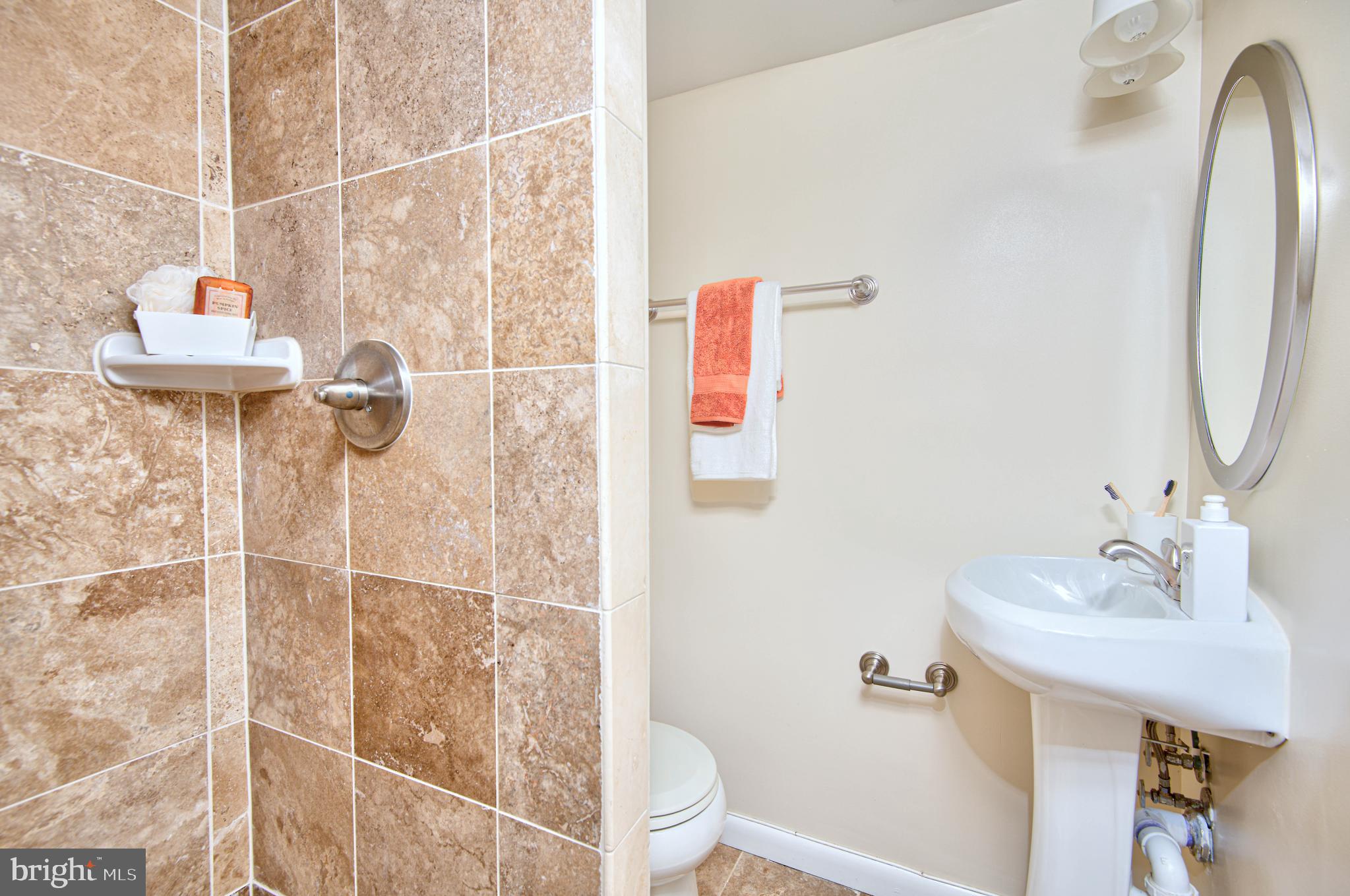 1344 VALLEY PLACE SE