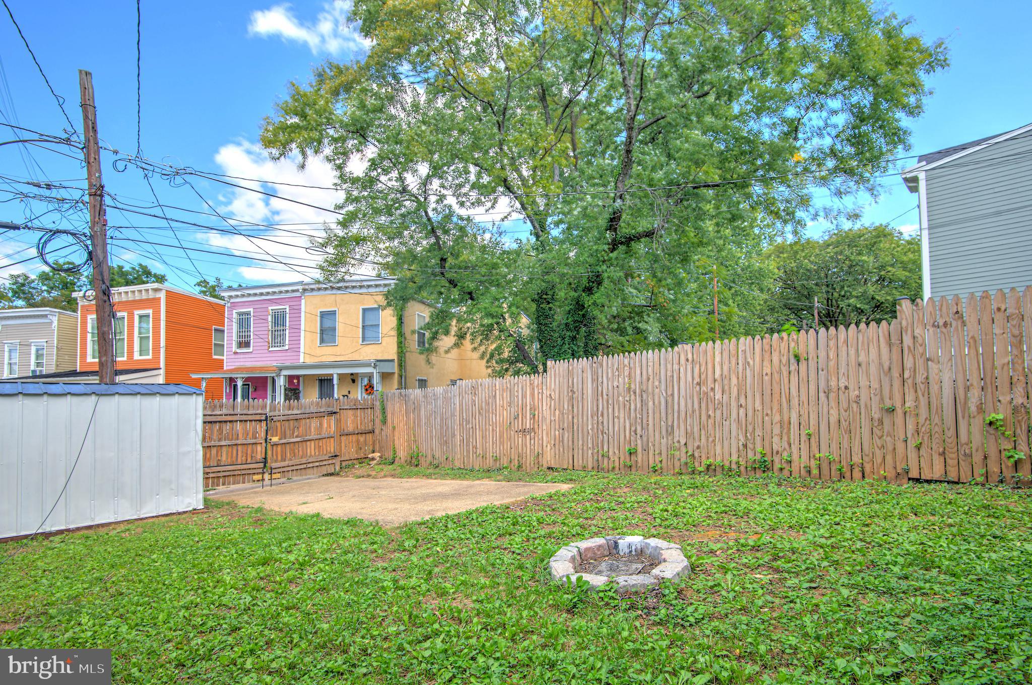 1344 VALLEY PLACE SE