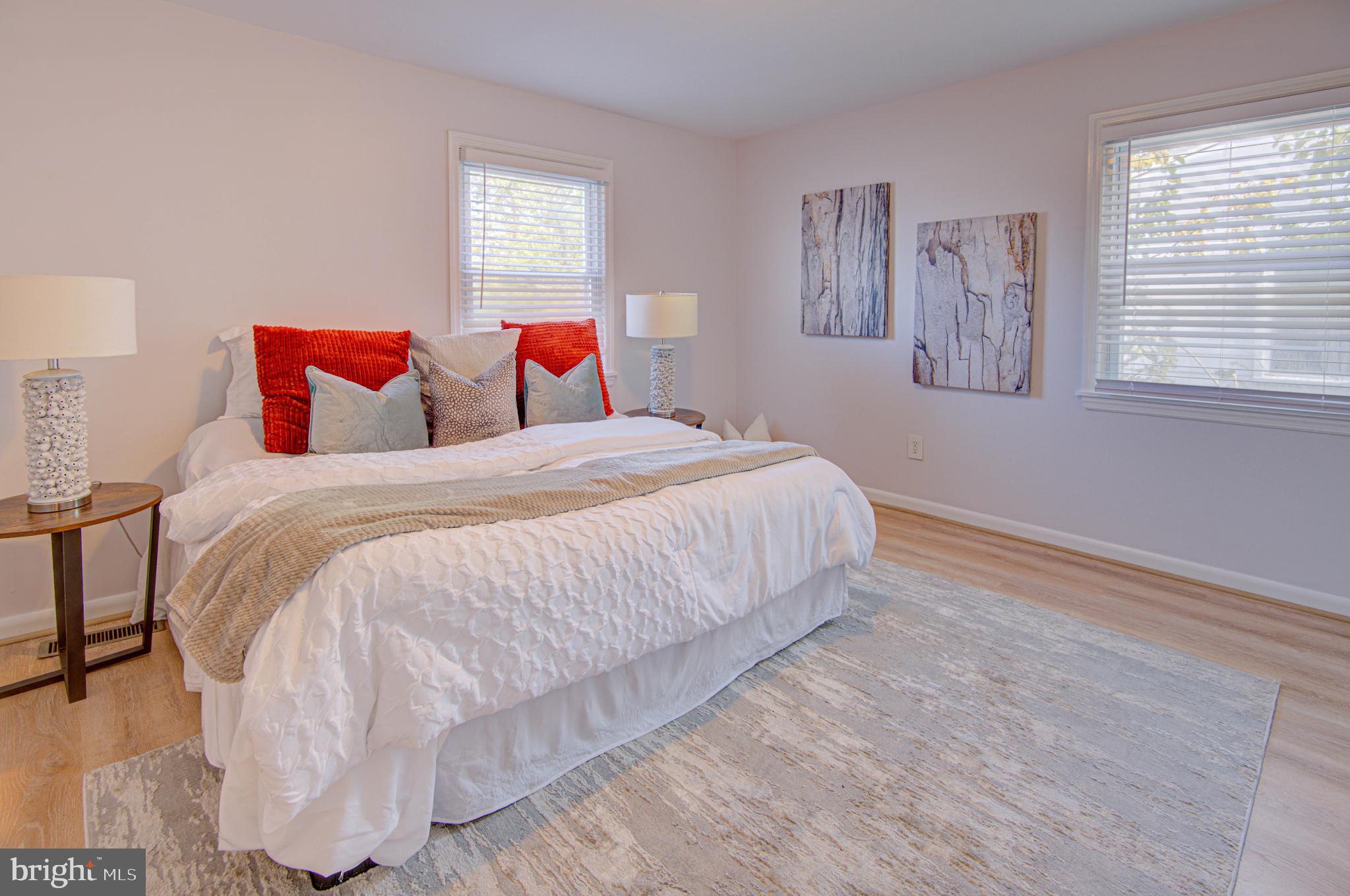 1344 VALLEY PLACE SE