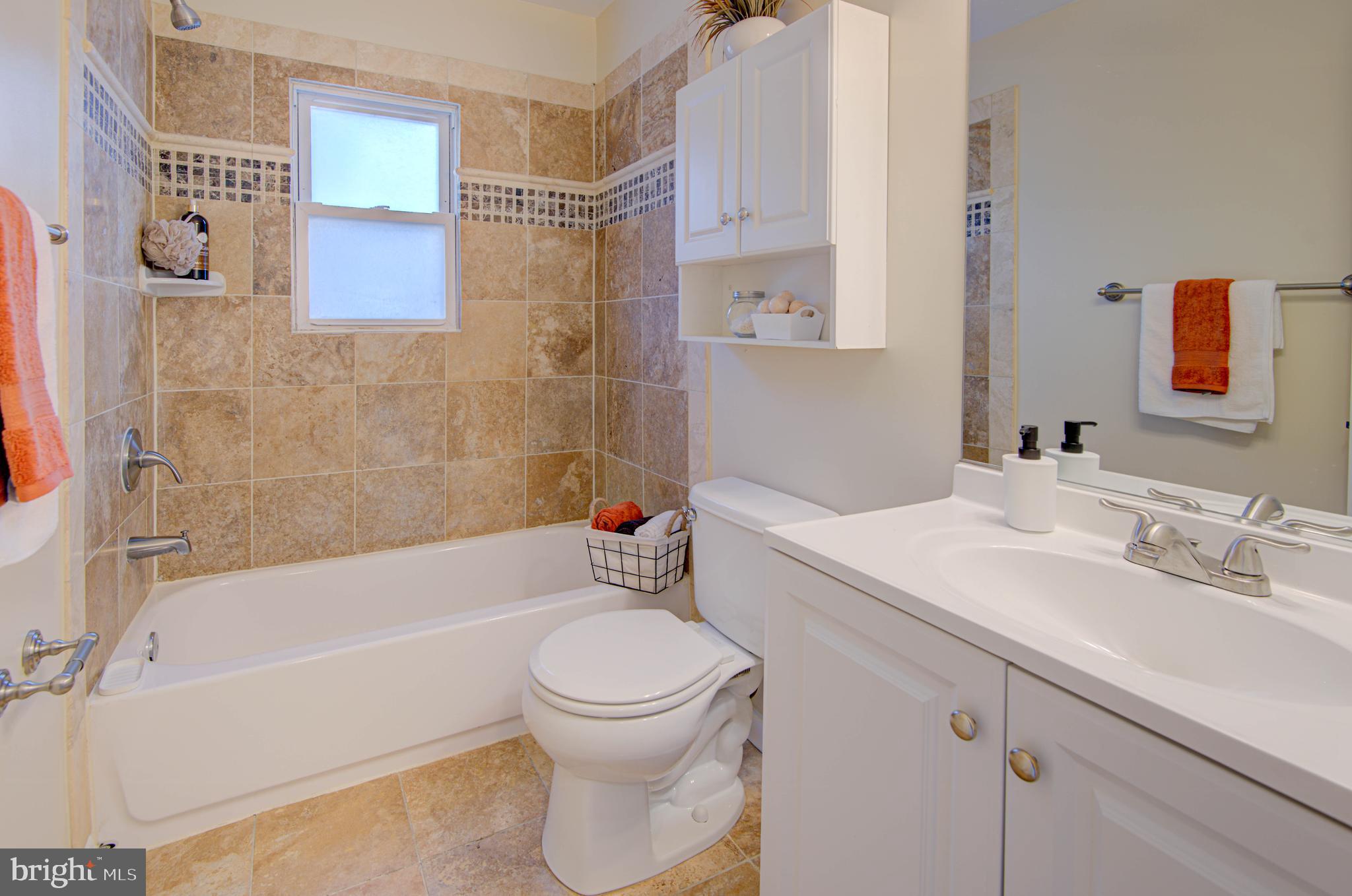 1344 VALLEY PLACE SE