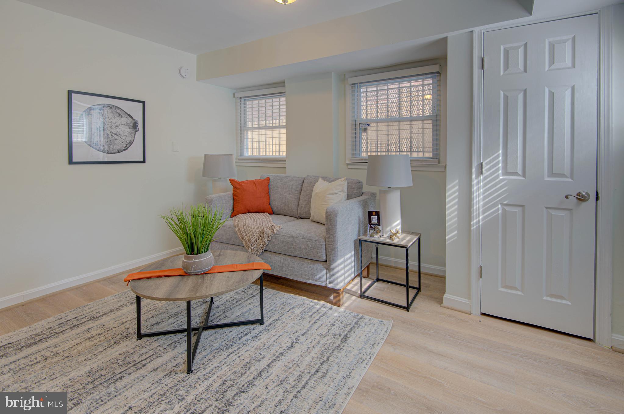 1344 VALLEY PLACE SE