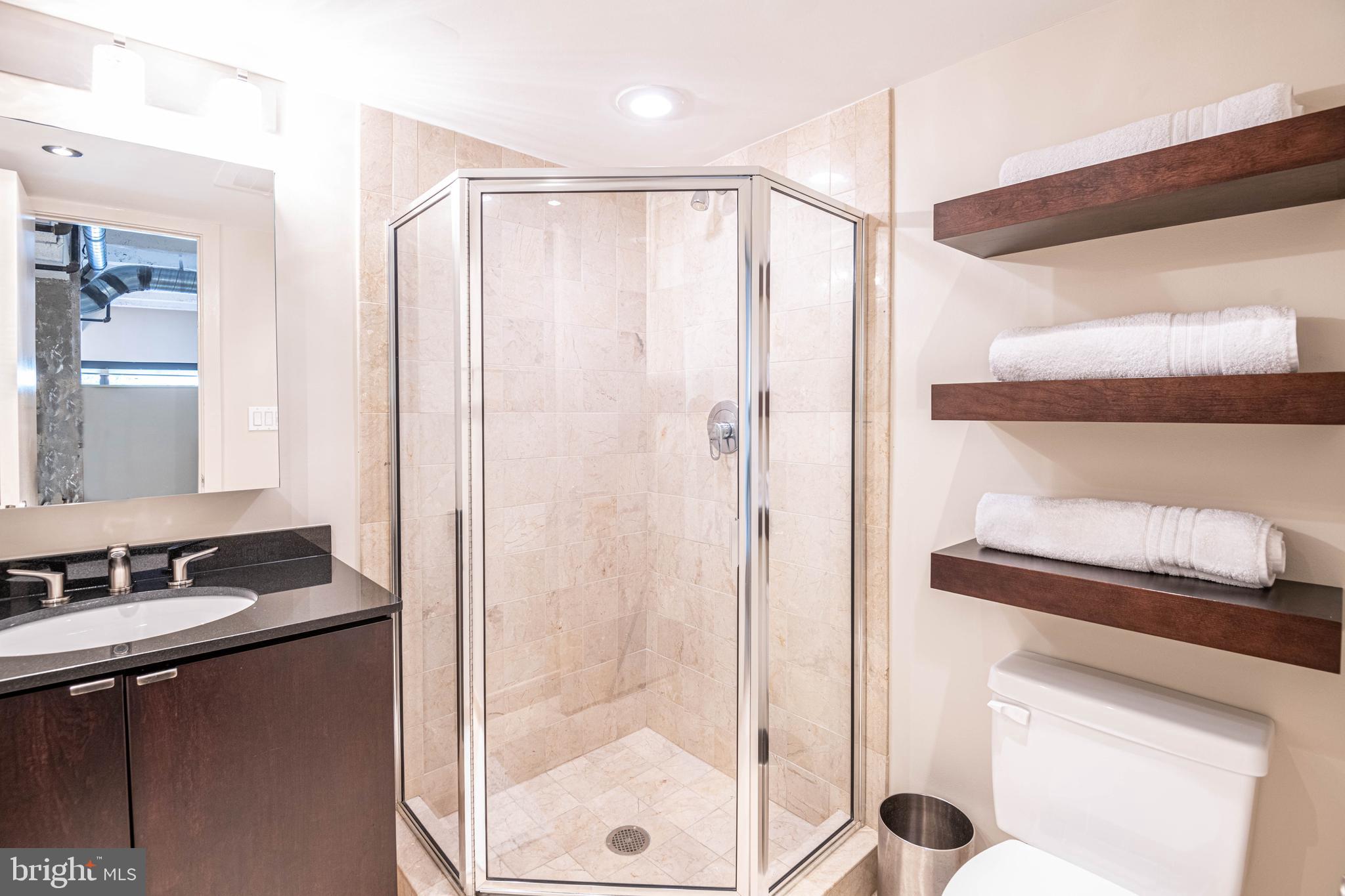 1400 CHURCH STREET NW Unit: 204