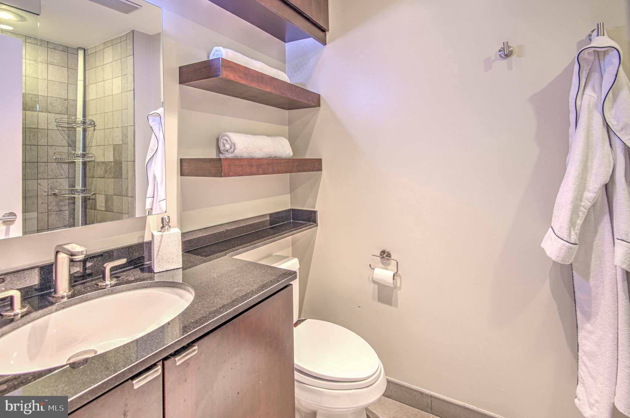 1400 CHURCH STREET NW Unit: 204