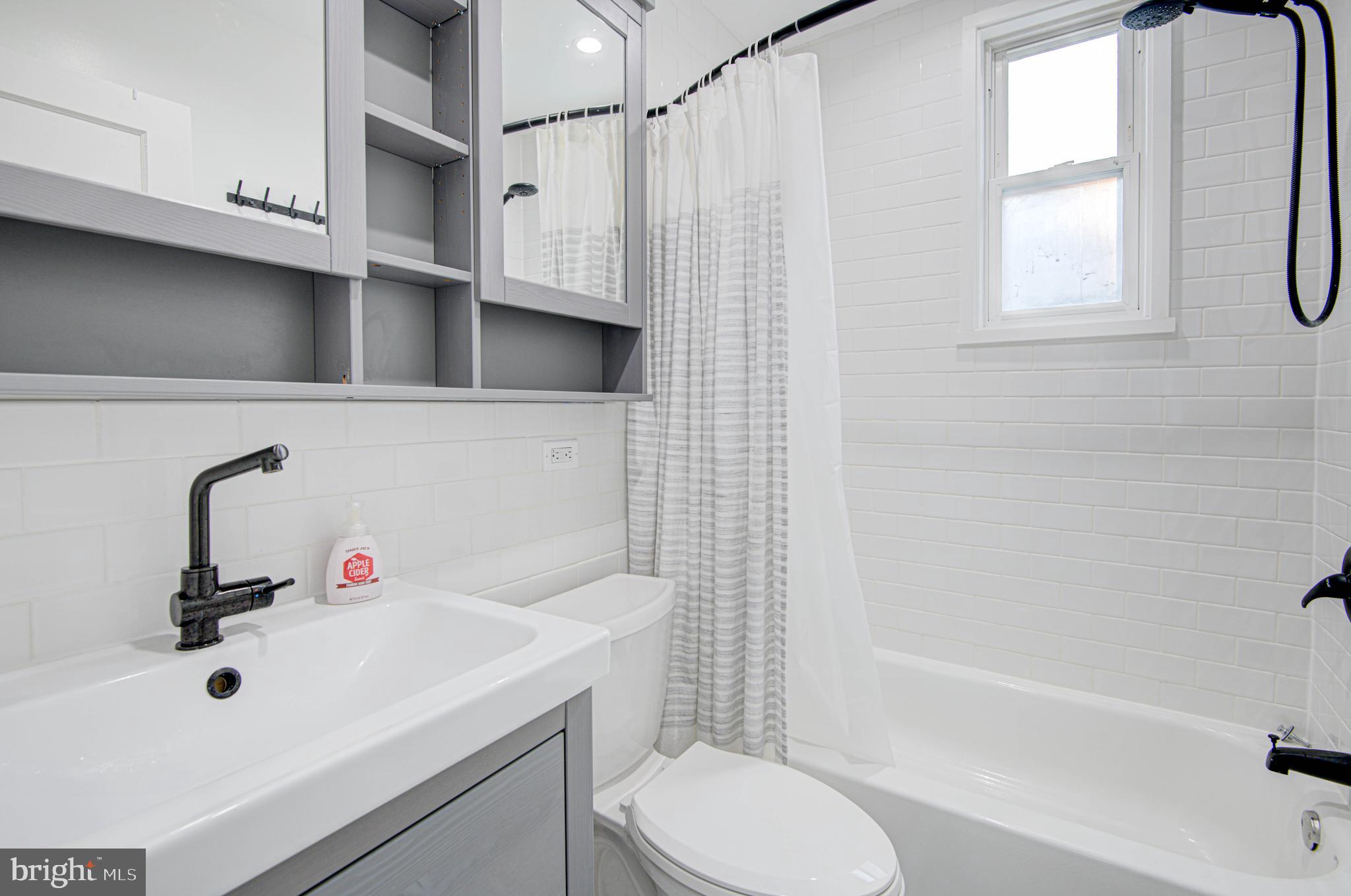 1605 FORT DUPONT STREET SE