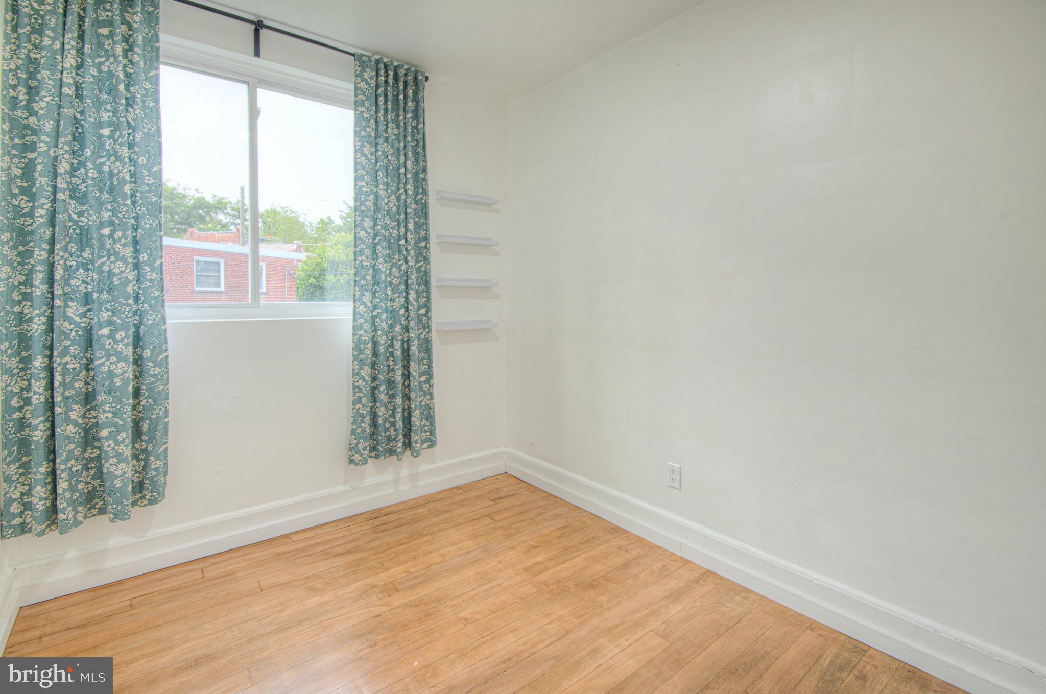 1605 FORT DUPONT STREET SE