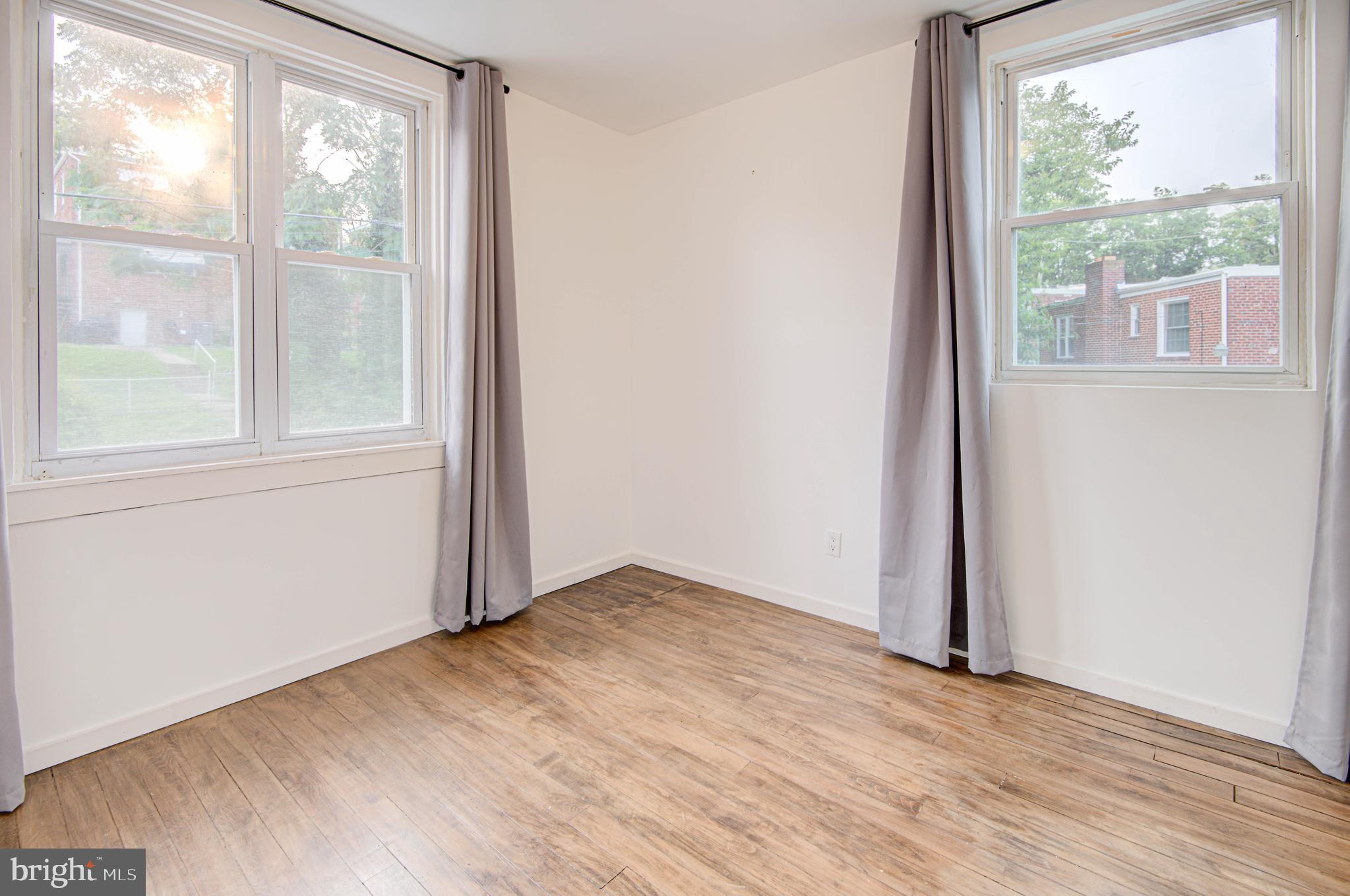 1605 FORT DUPONT STREET SE