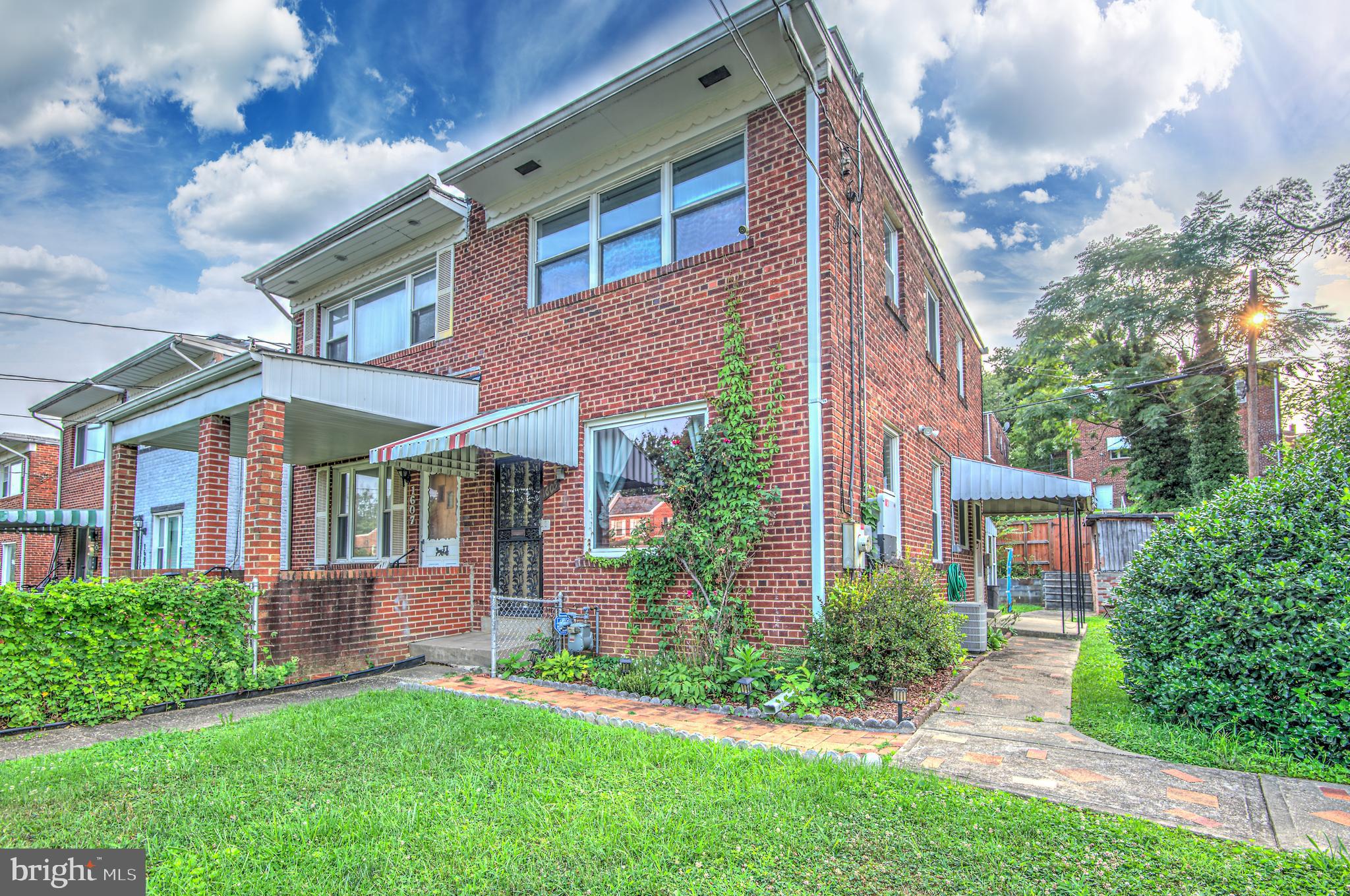 1605 FORT DUPONT STREET SE