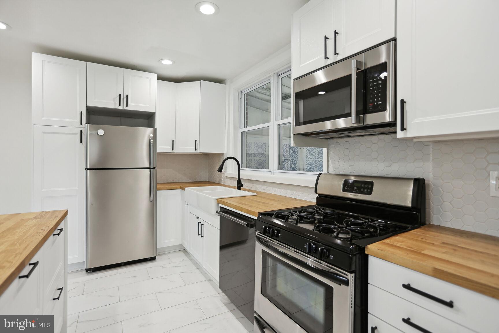 1605 FORT DUPONT STREET SE