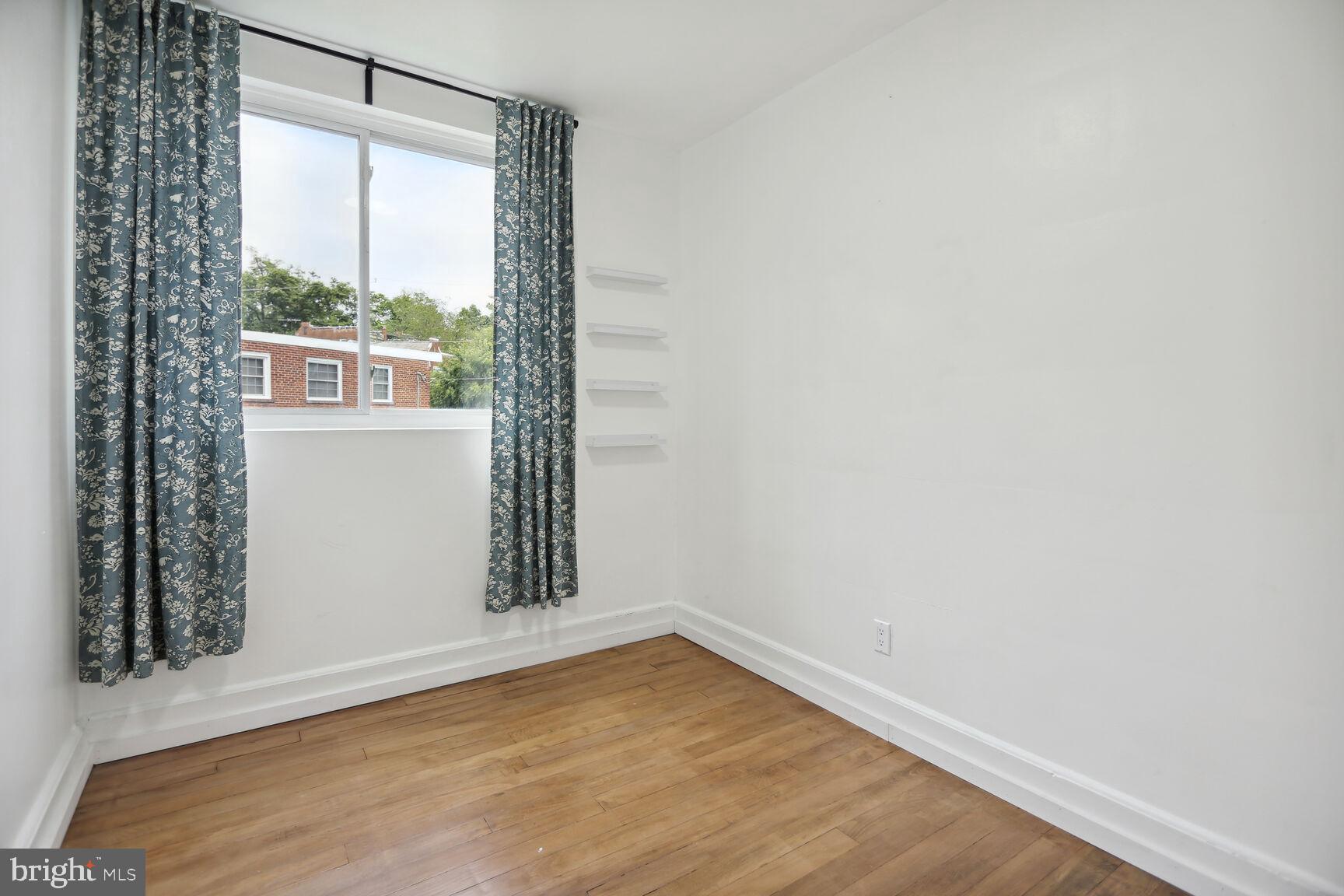 1605 FORT DUPONT STREET SE