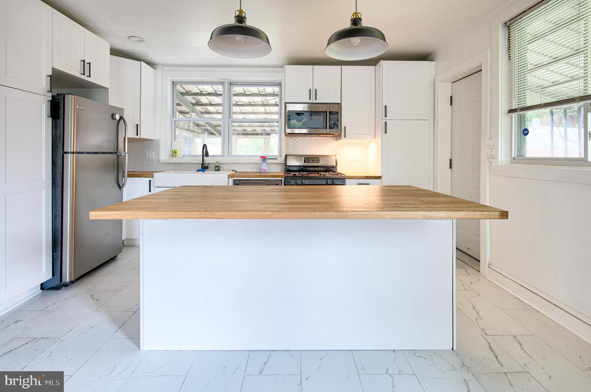 1605 FORT DUPONT STREET SE