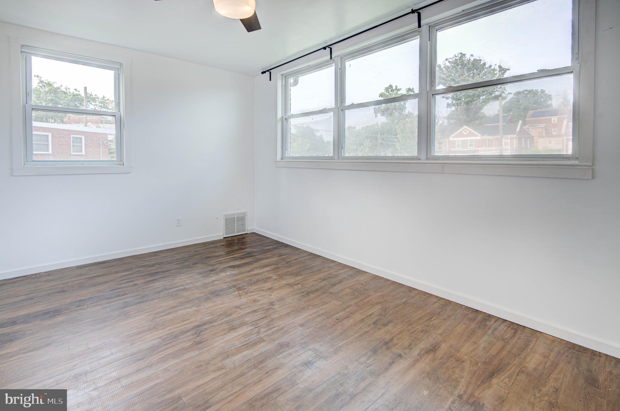 1605 FORT DUPONT STREET SE