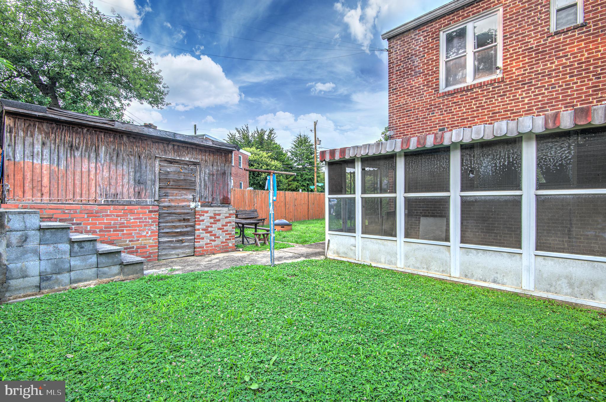 1605 FORT DUPONT STREET SE