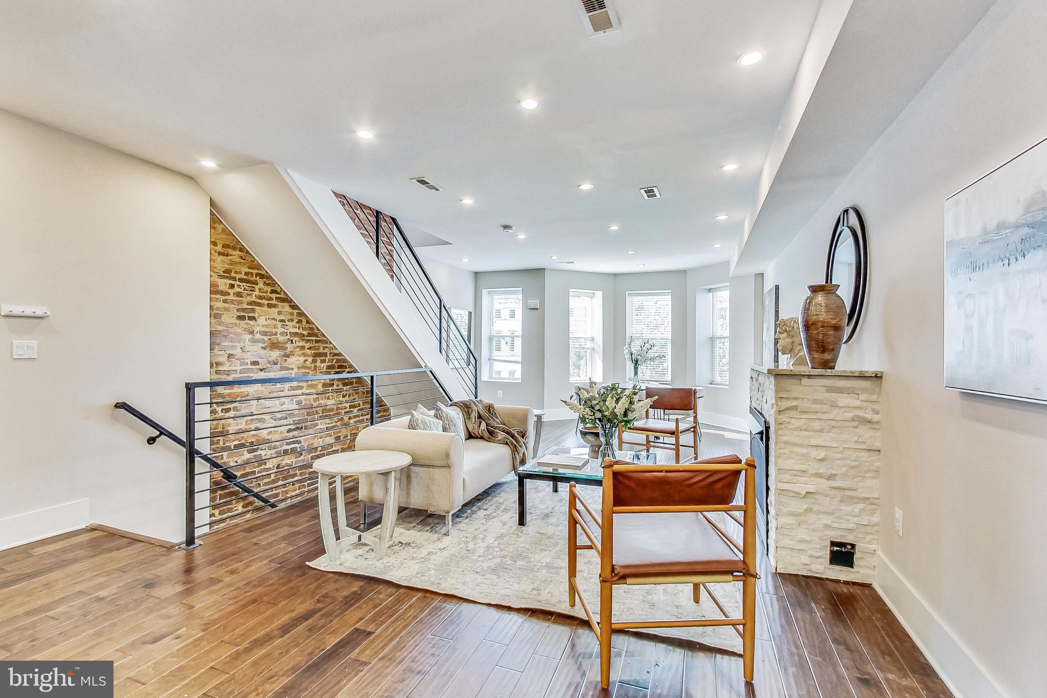 18 T STREET NE Unit: 2