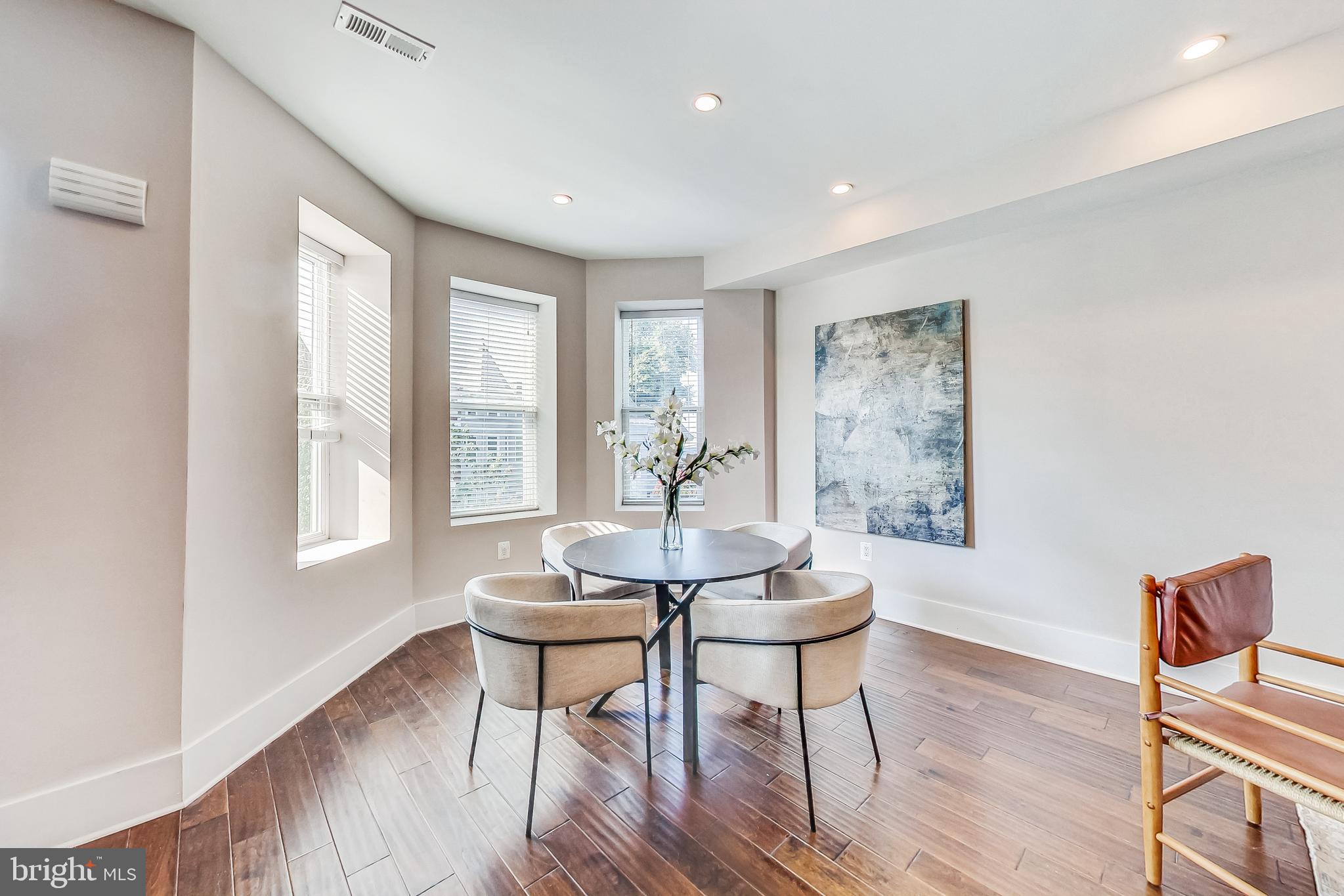 18 T STREET NE Unit: 2