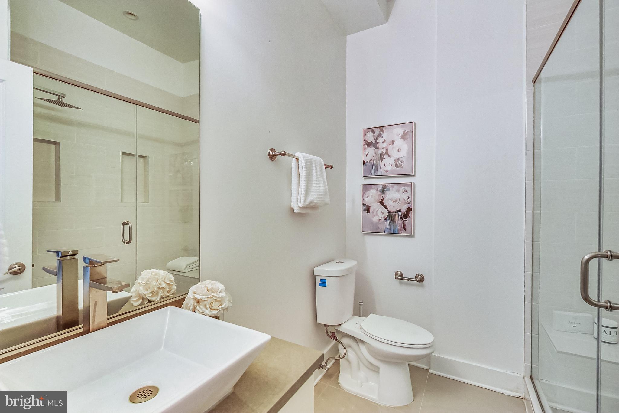 18 T STREET NE Unit: 2