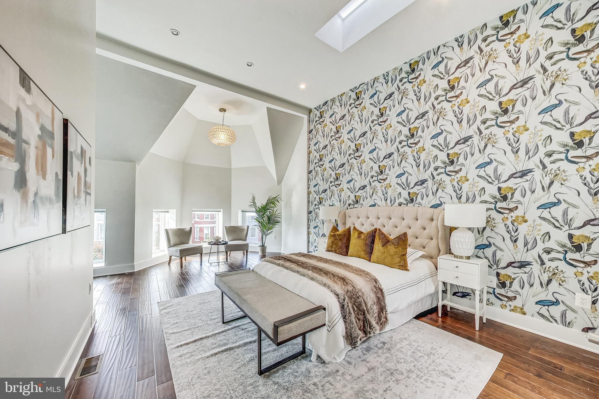 18 T STREET NE Unit: 2