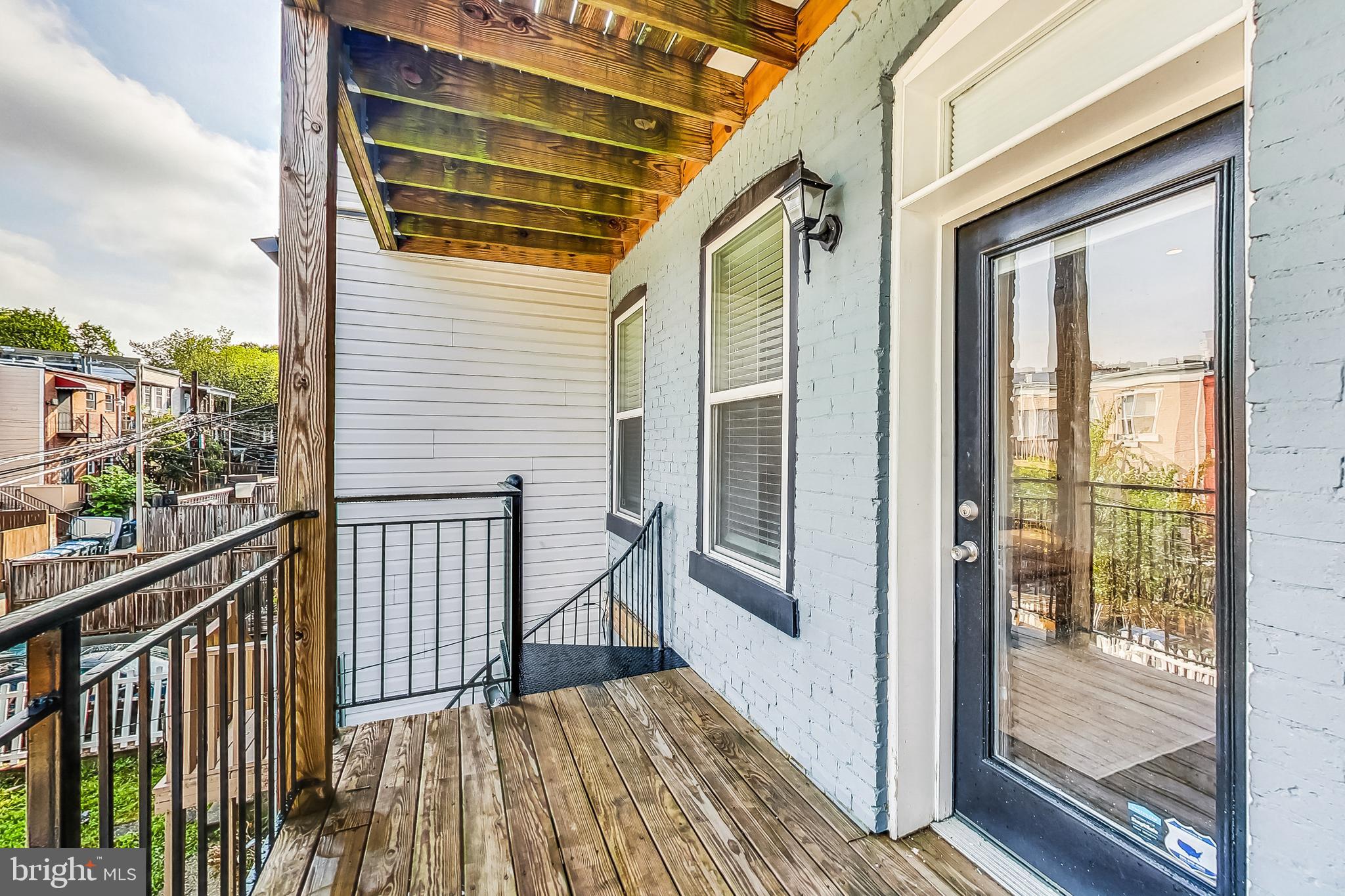 18 T STREET NE Unit: 2