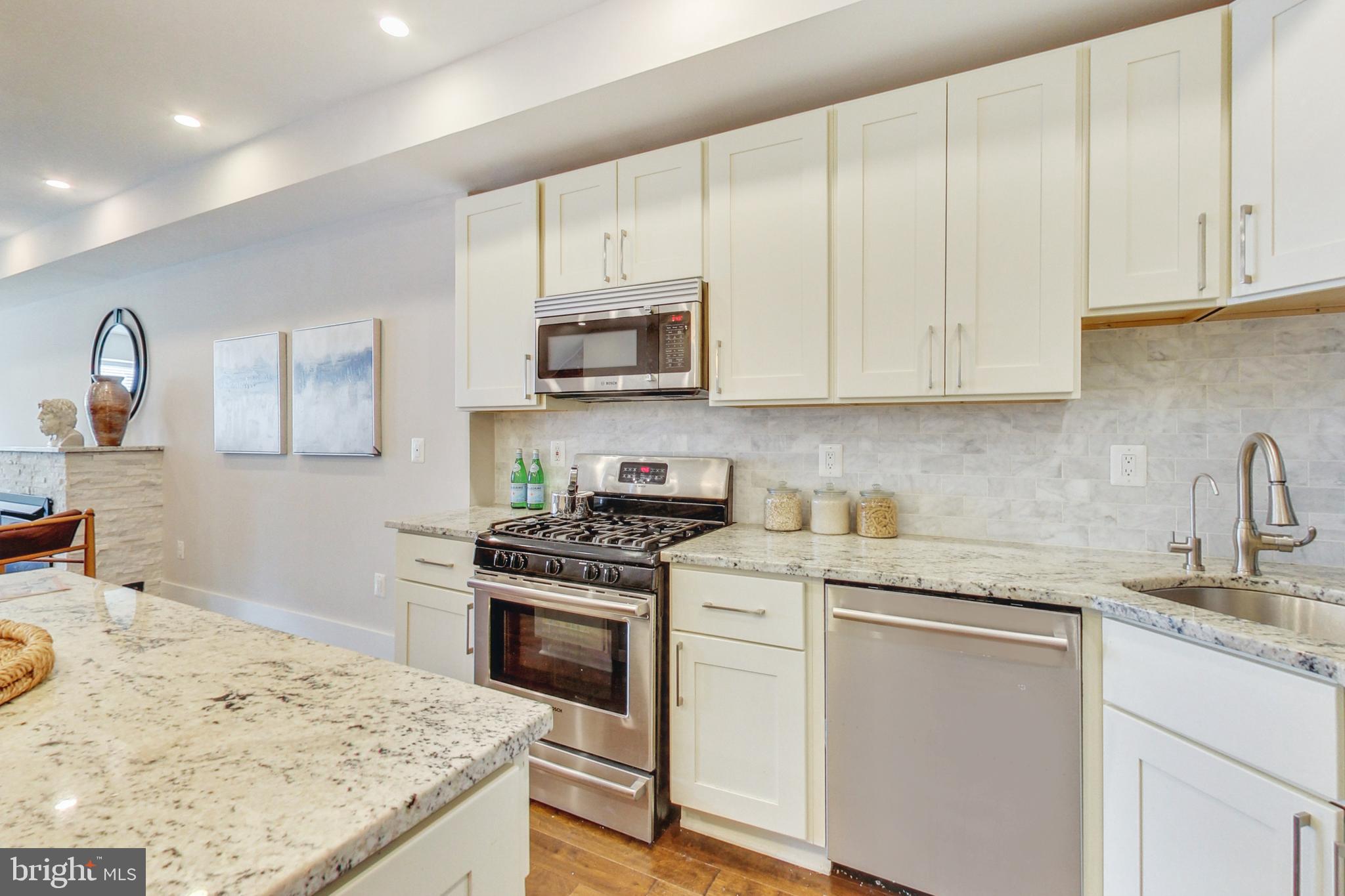 18 T STREET NE Unit: 2