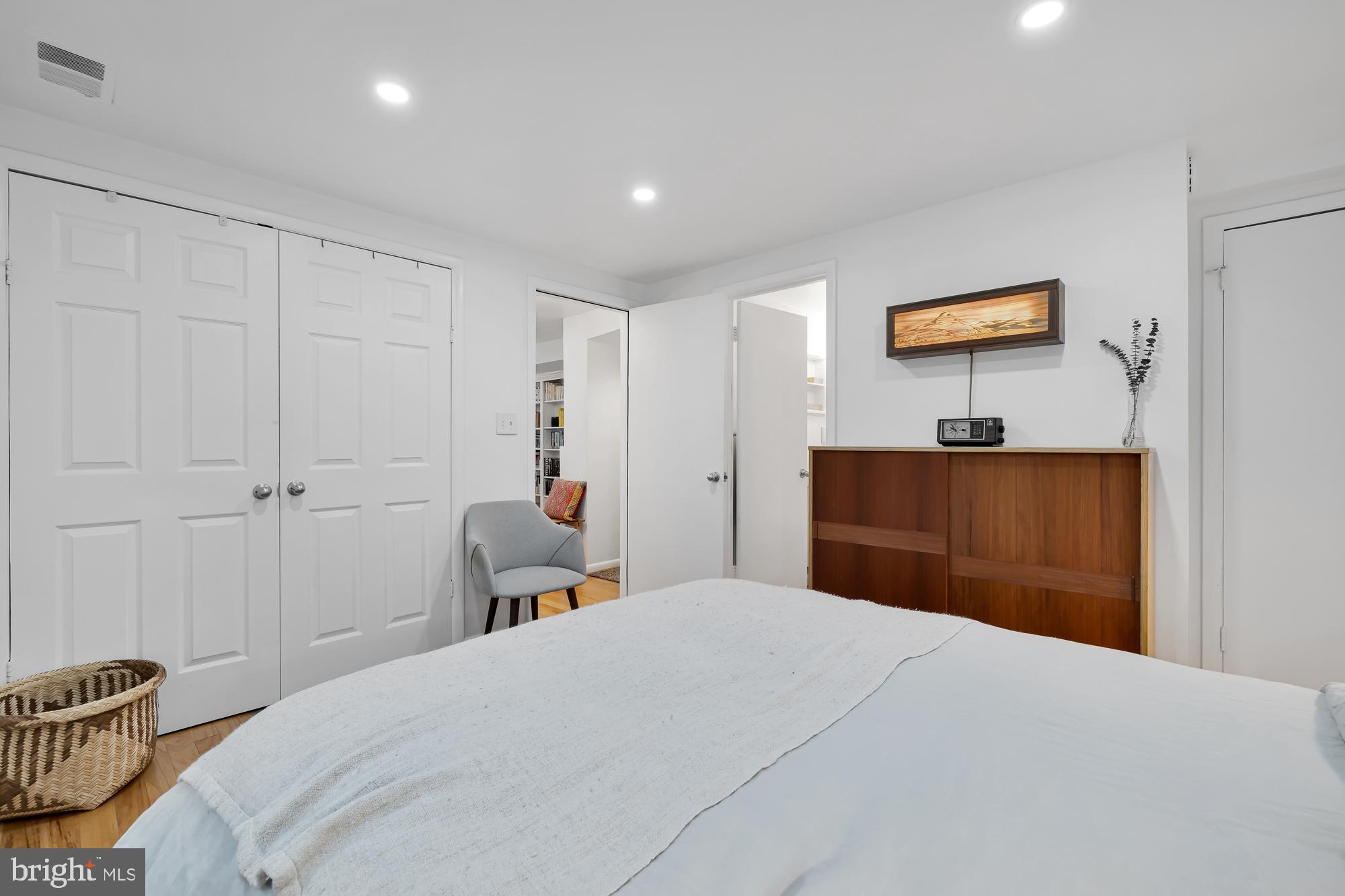 2012 O STREET NW Unit: 12