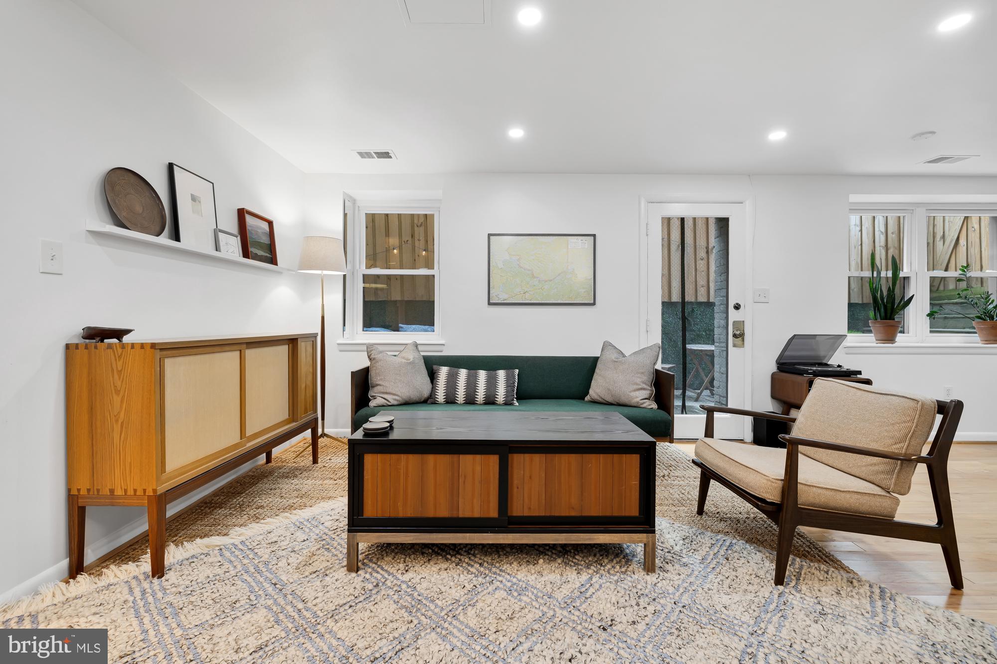 2012 O STREET NW Unit: 12