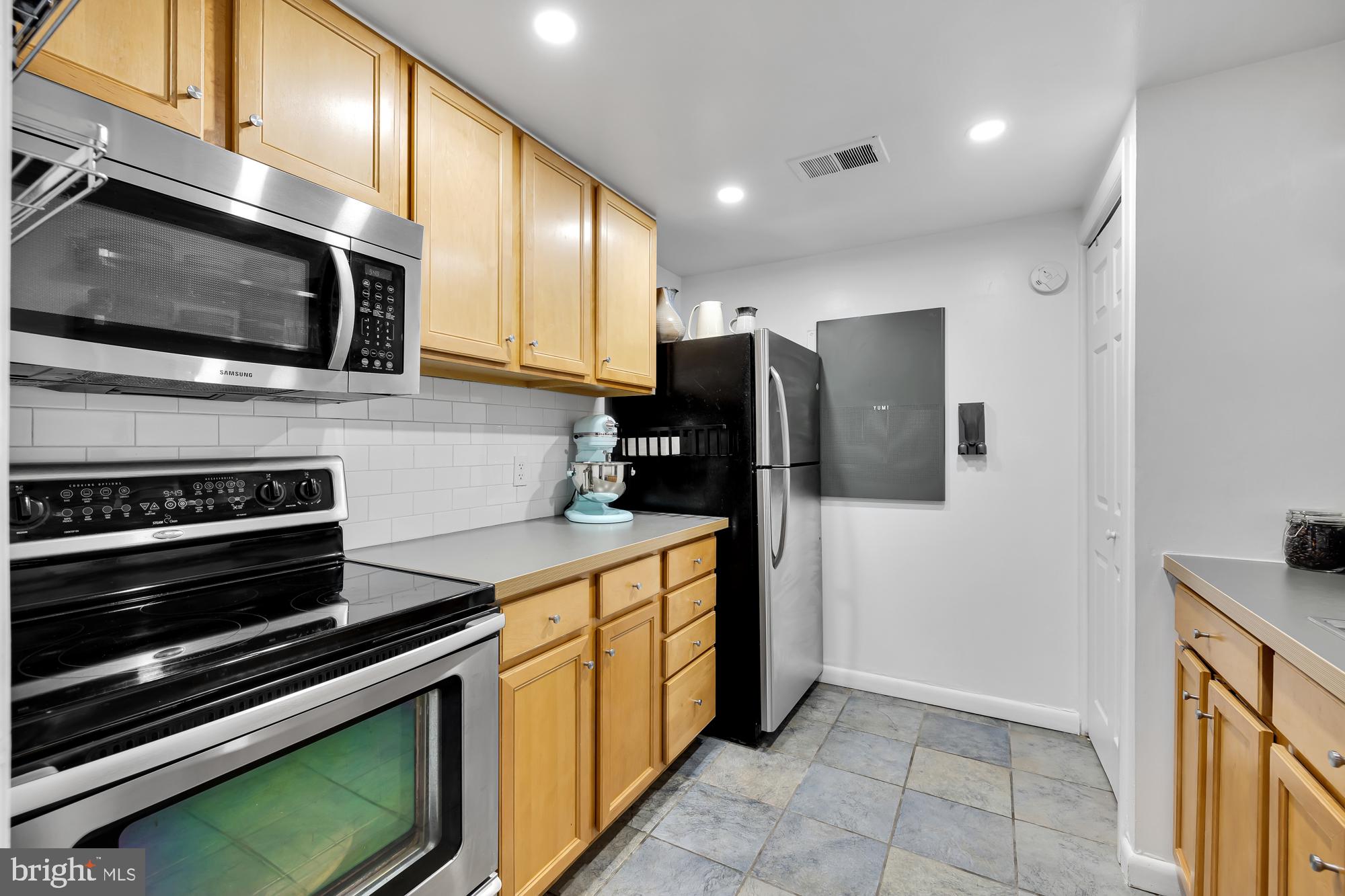 2012 O STREET NW Unit: 12