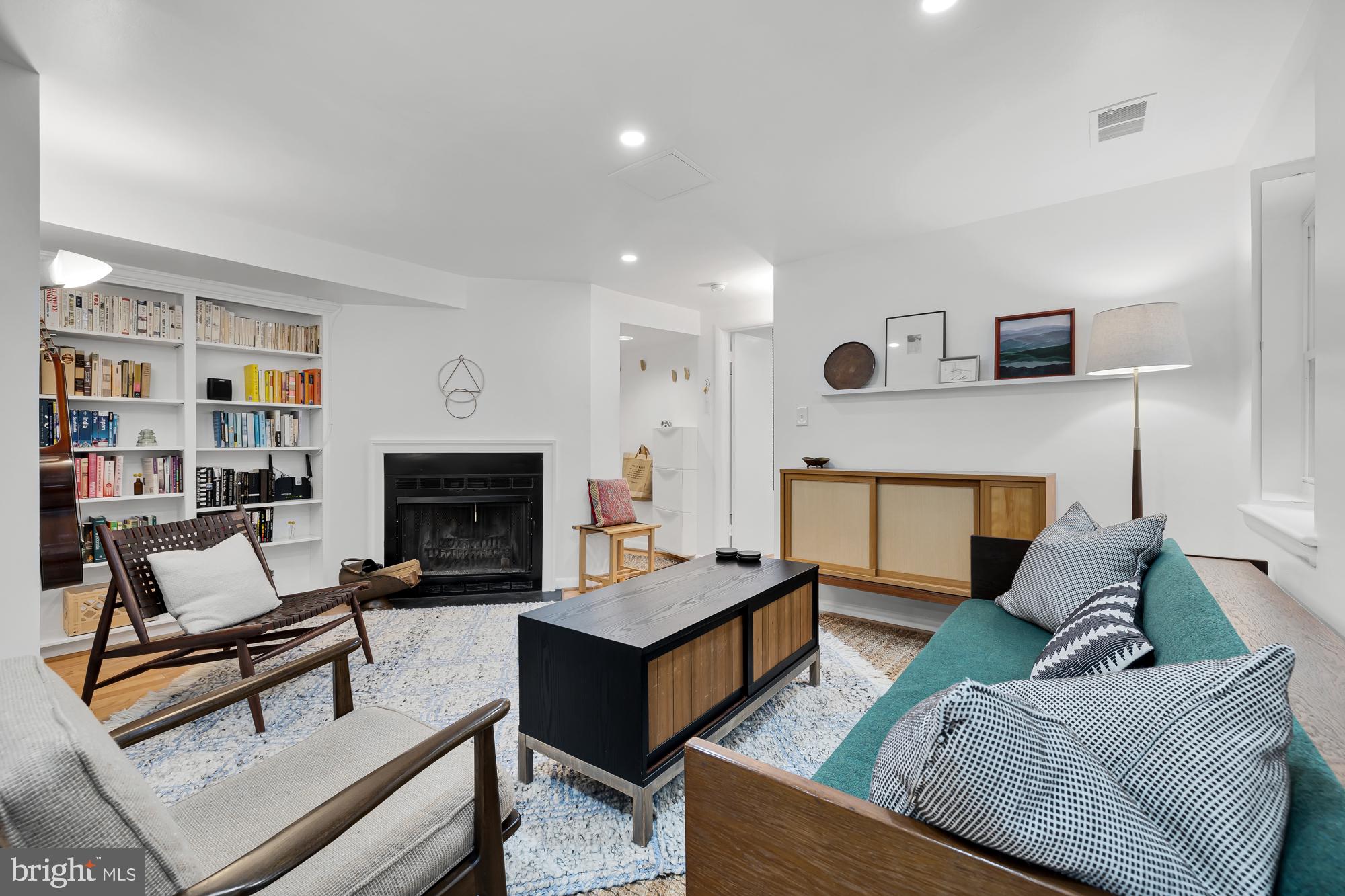 2012 O STREET NW Unit: 12
