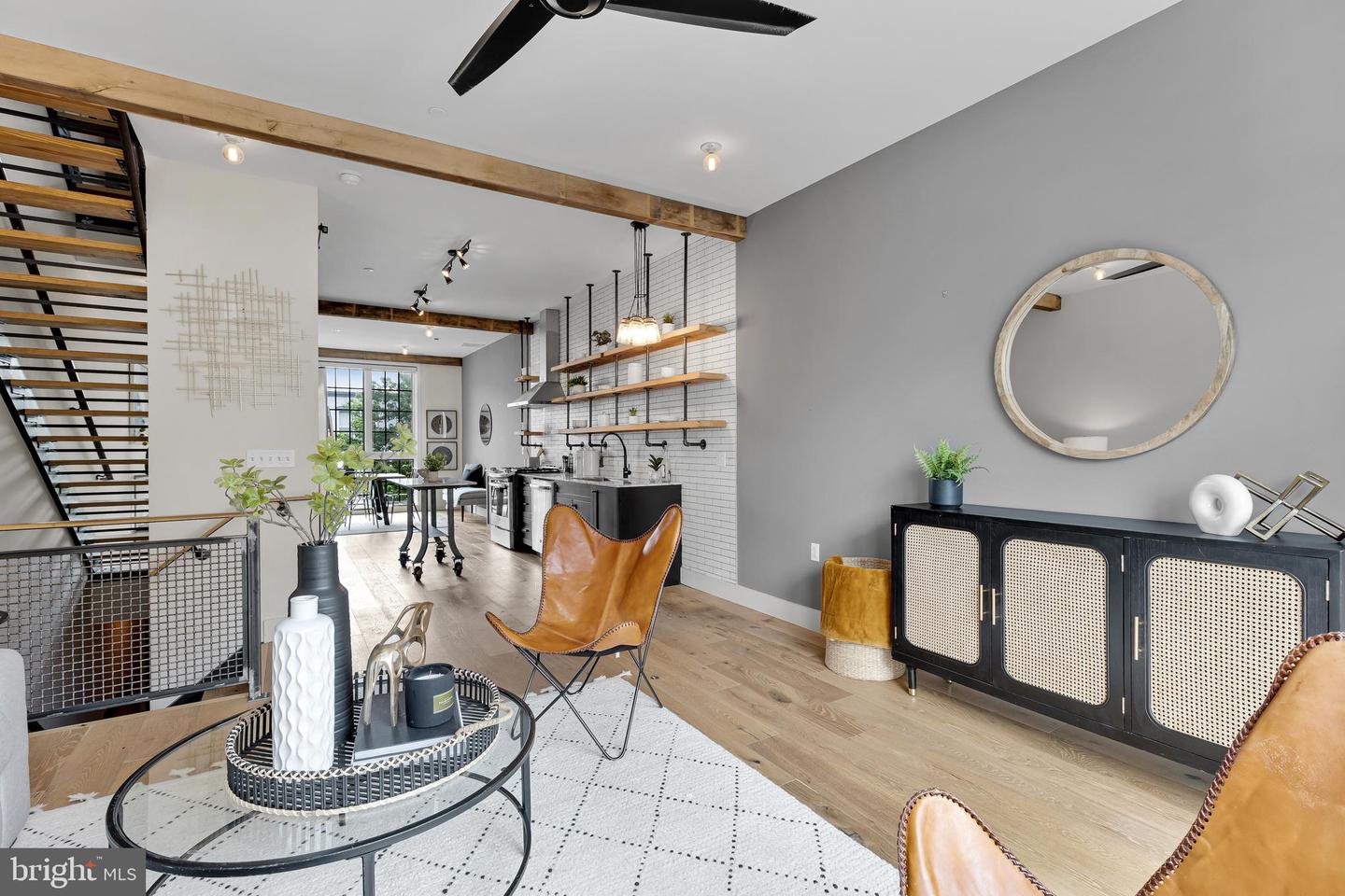 774 Girard STREET NW Unit: 4W